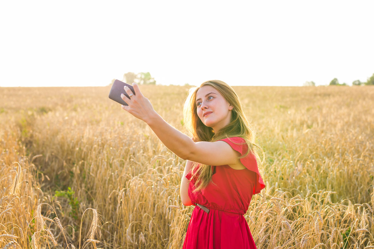 Make Money Taking Selfies in a Field
