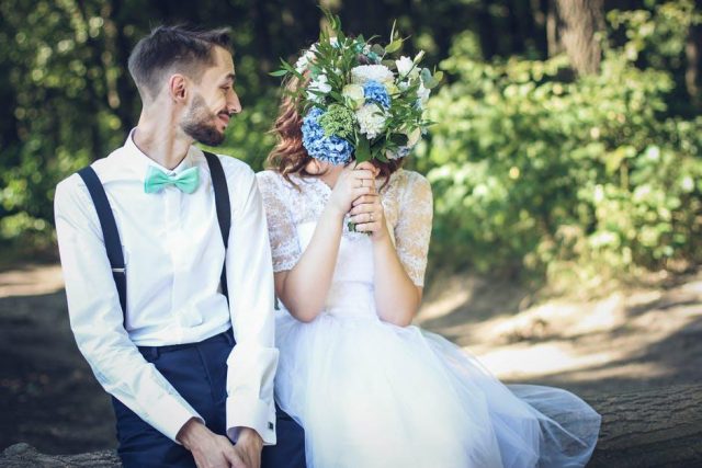 Top 10 Bizarre Ways Couples are Saving Big on their Weddings-Feat